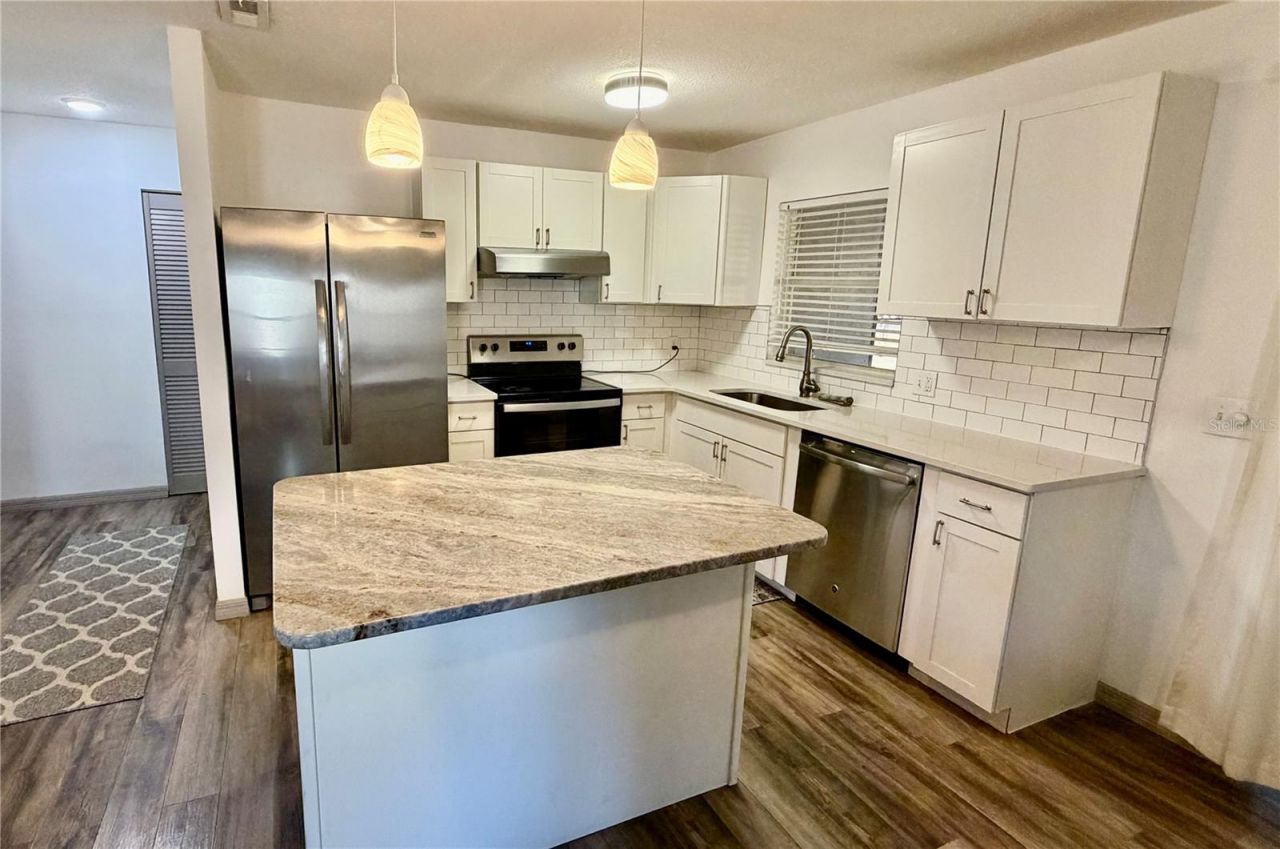 3364 Ramblewood Way, Unit 12, Sarasota, FL 34237 Photo