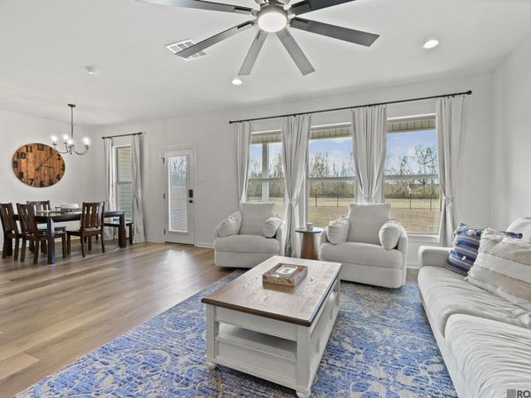 15521 Ralph Christy Dr, Prairieville, LA 70769