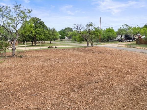 338 E Stonecastle Drive, Marble Falls, TX 78654