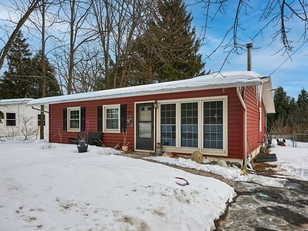 289 Hatfield Street, Northampton, MA 01060