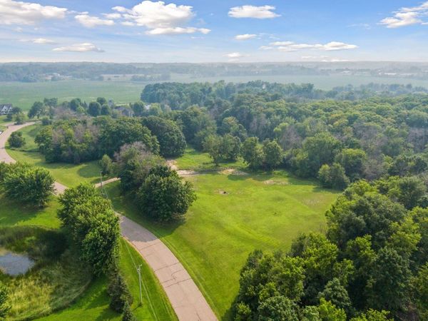 2211 Heritage Trail , Maple Plain, MN 55359