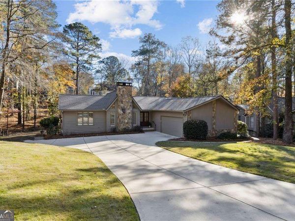 420 Hackberry Court, Roswell, GA 30076