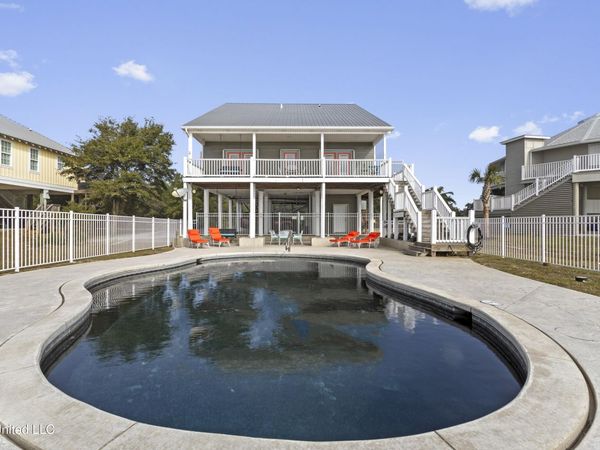 7613 Belle Fontaine Drive, Ocean Springs, MS 39564