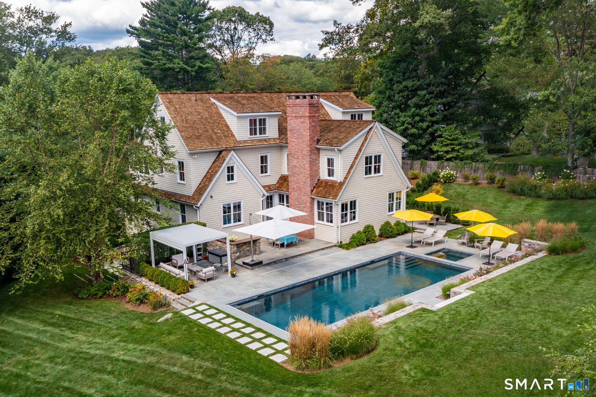 49 Hillspoint, Westport, CT 06880 Main Photo