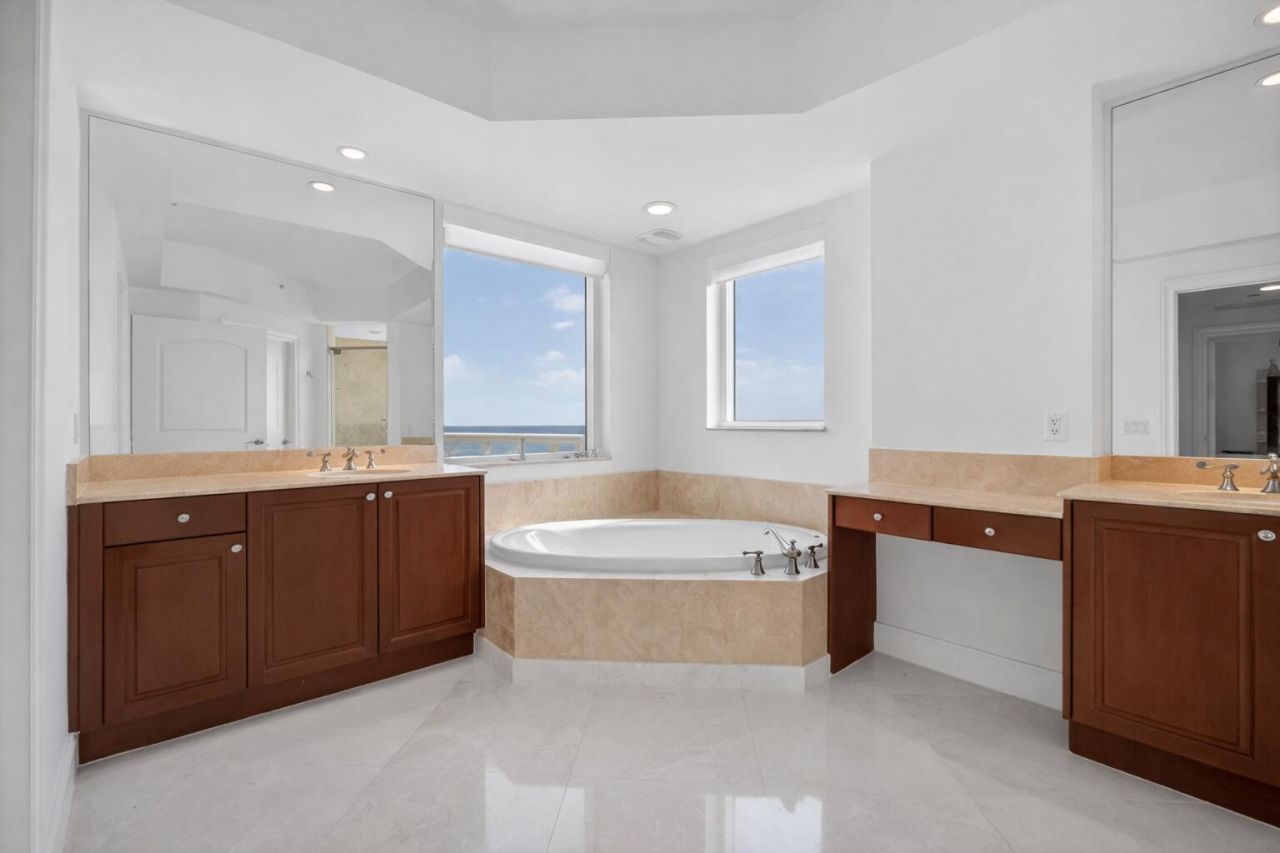 4600 N Ocean Drive, Unit 801, Singer Island, FL 33404 Photo