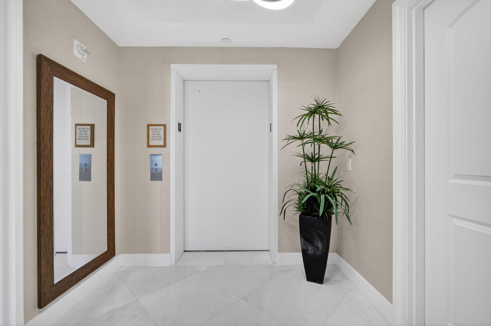 4600 N Ocean Drive, Unit 801, Singer Island, FL 33404 Photo