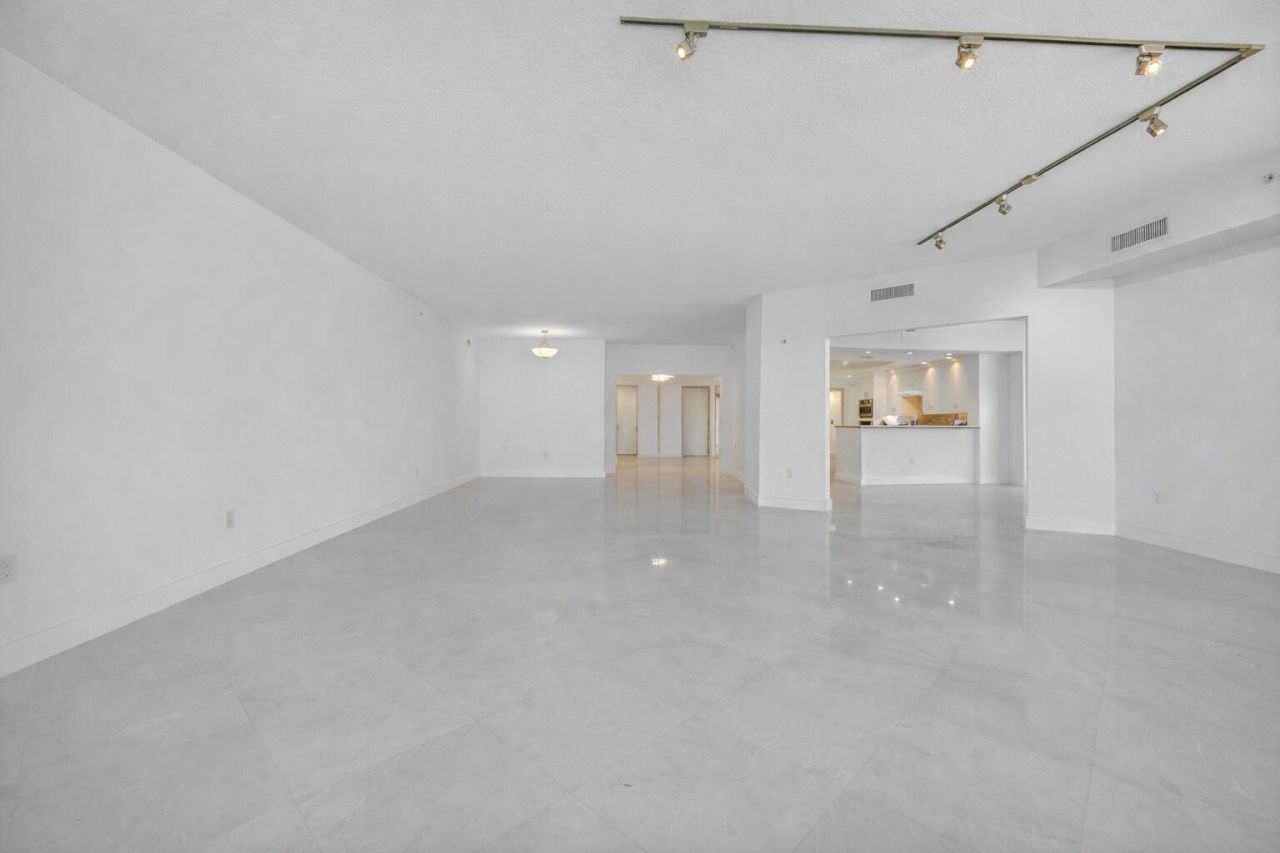 4600 N Ocean Drive, Unit 801, Singer Island, FL 33404 Photo