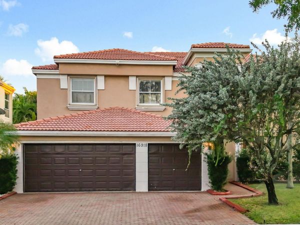 16918 SW 16th St, Pembroke Pines, FL 33027