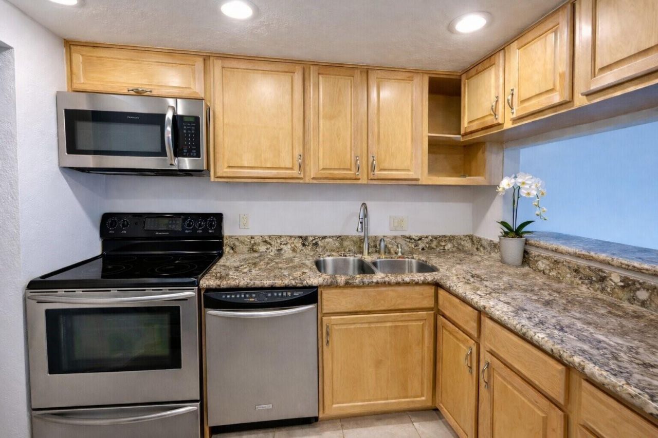 5300 NE 24th Terrace, Unit 216C, Fort Lauderdale, FL 33308 Photo