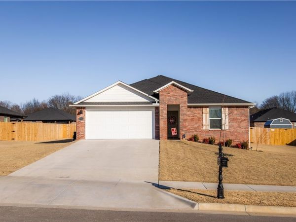 3121 N Rooster, Siloam Springs, AR 72761