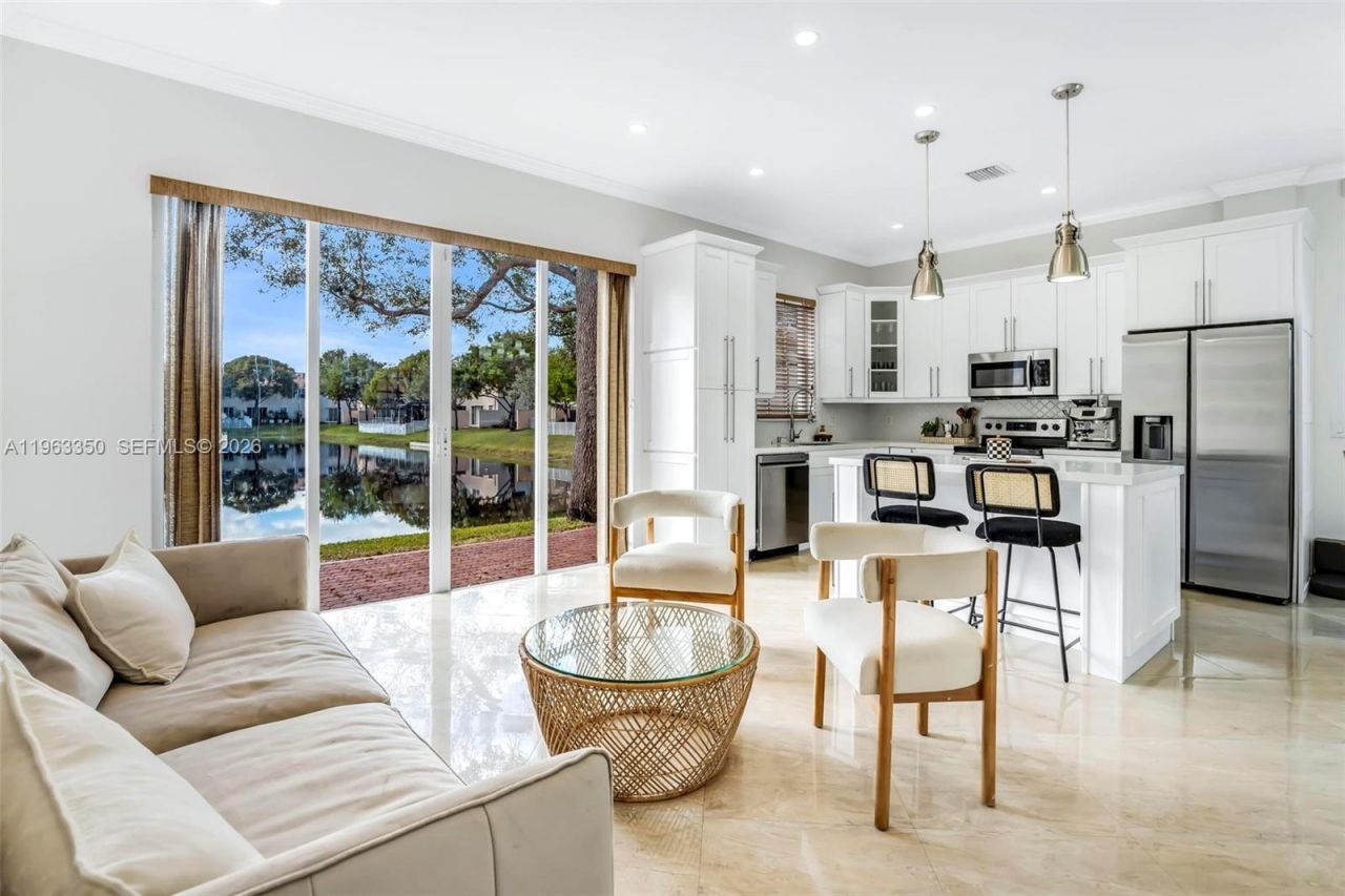 12464 SW 42nd St, Miramar, FL 33027 Photo