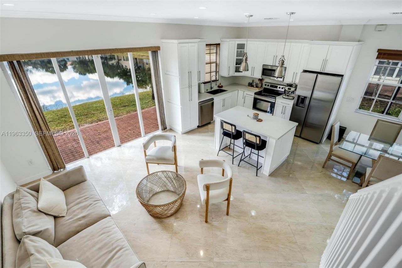 12464 SW 42nd St, Miramar, FL 33027 Photo