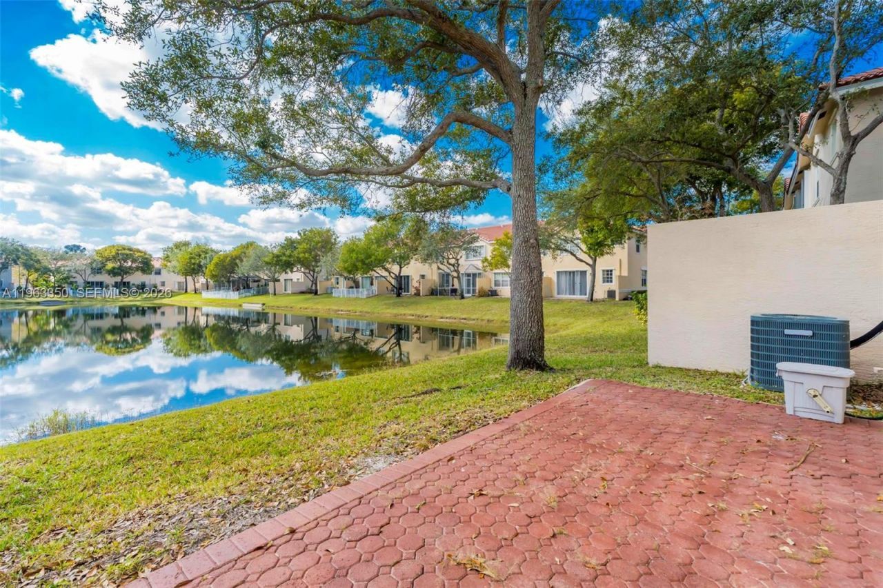 12464 SW 42nd St, Miramar, FL 33027 Photo