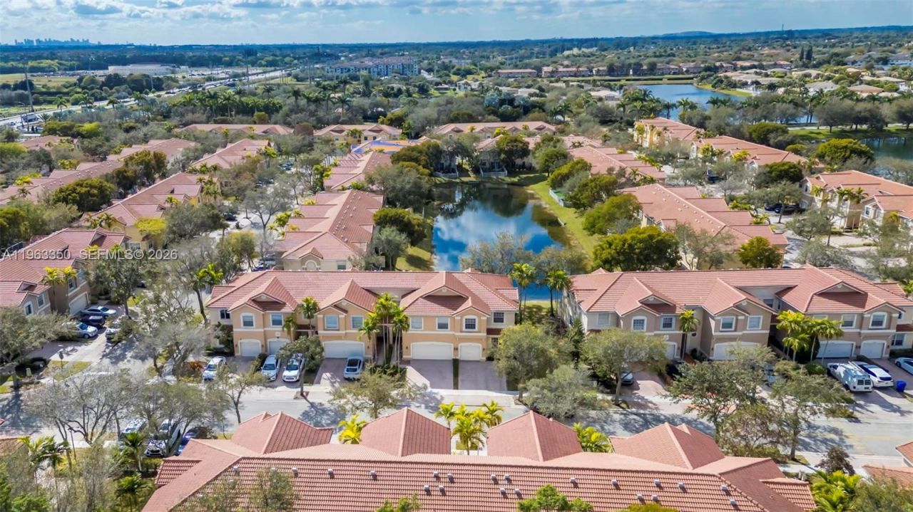 12464 SW 42nd St, Miramar, FL 33027 Photo