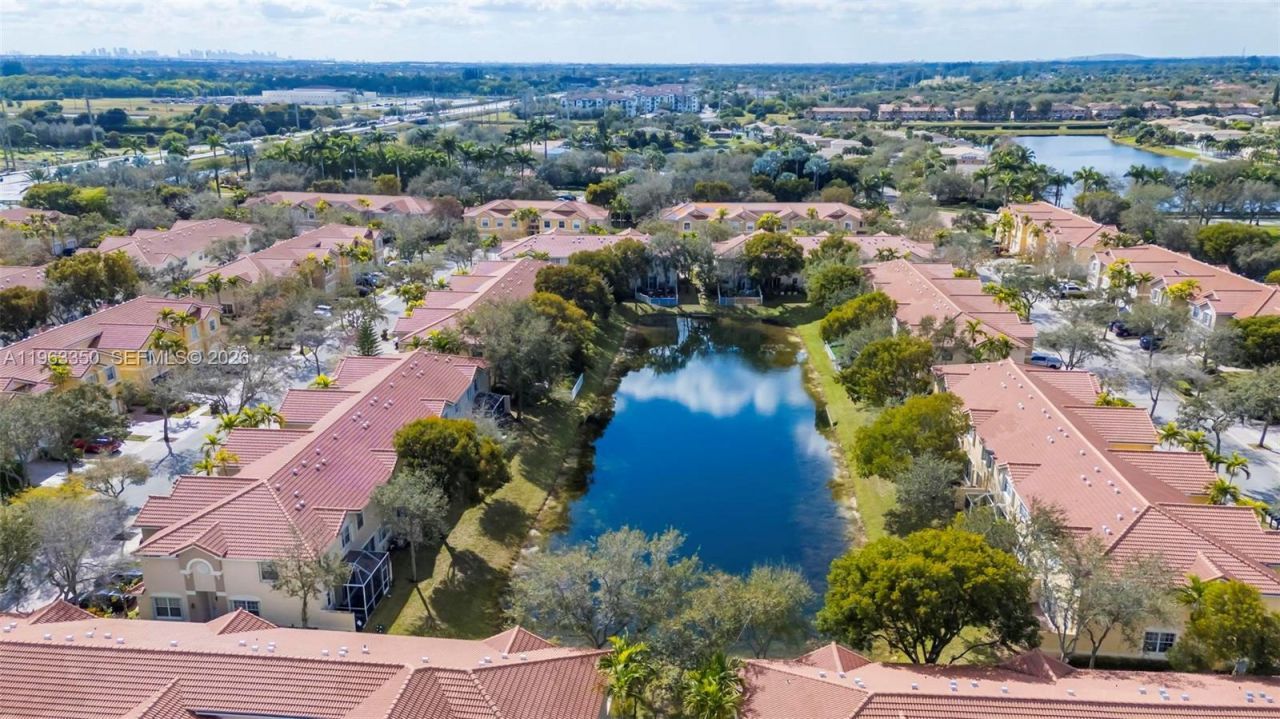 12464 SW 42nd St, Miramar, FL 33027 Photo