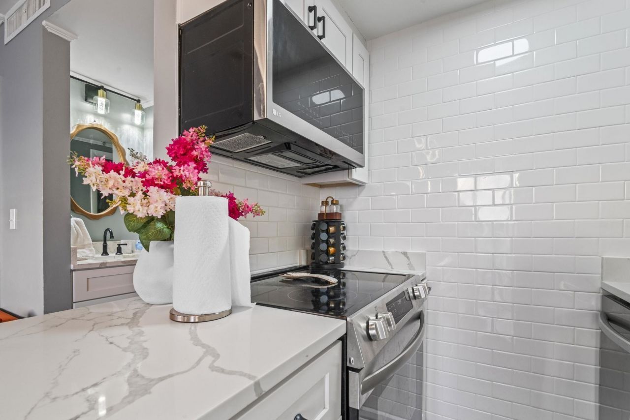 5905 S Kings Hwy.  Photo 9