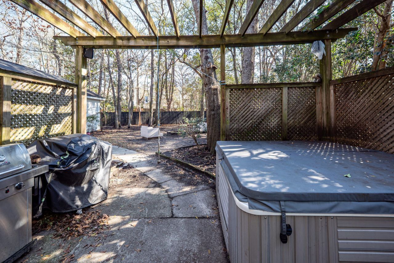 1764 Hickory Knoll Way Photo 17