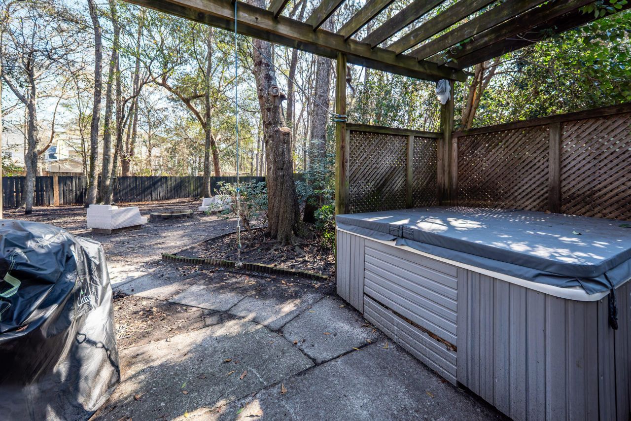 1764 Hickory Knoll Way Photo 18