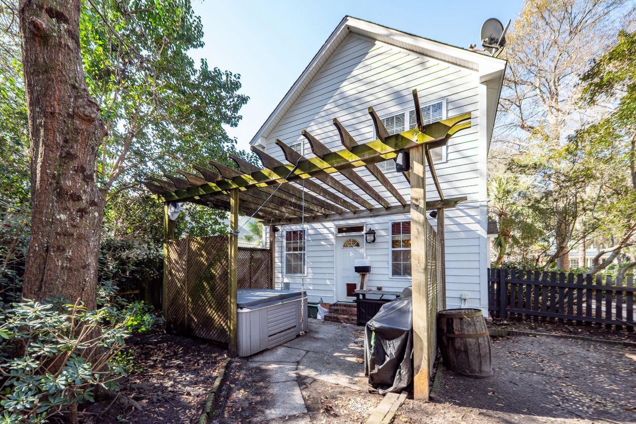 1764 Hickory Knoll Way Photo 21