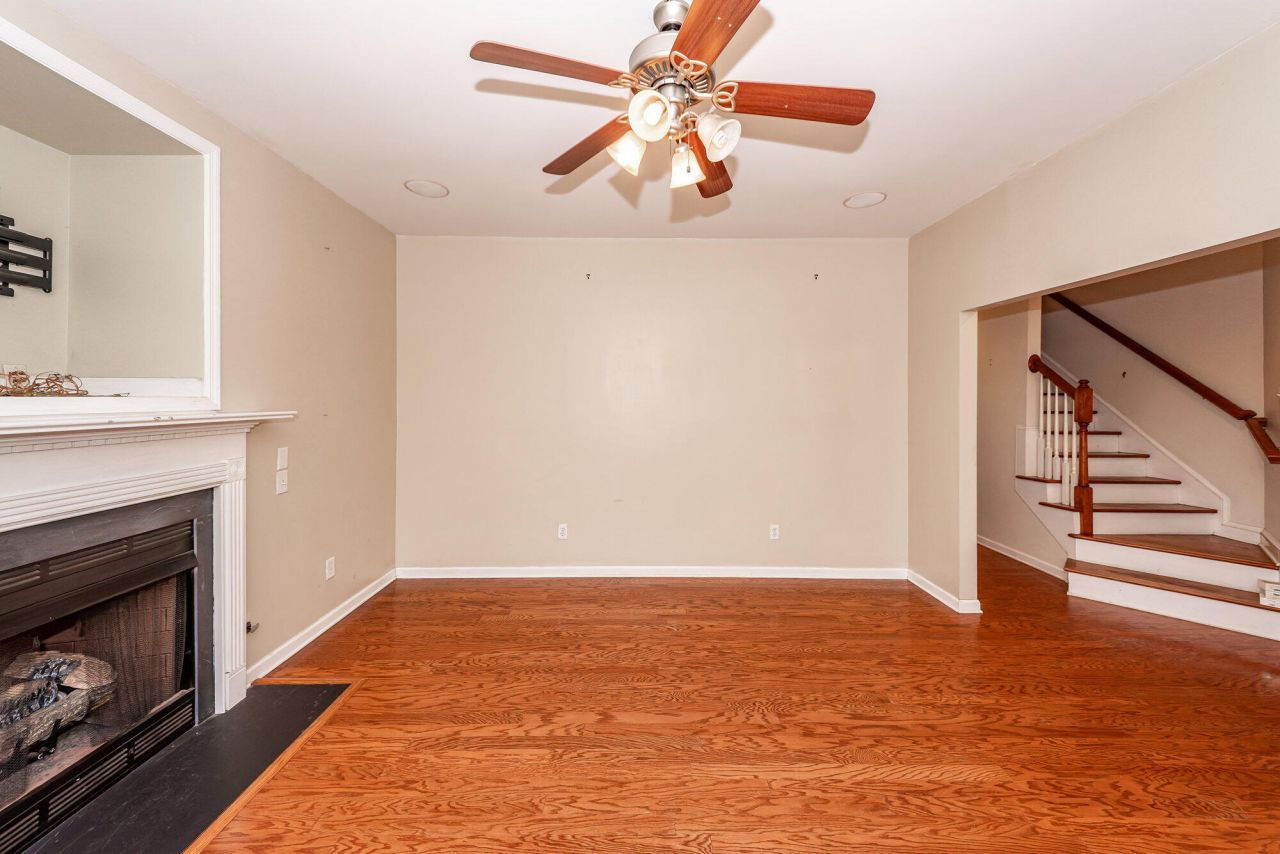 1764 Hickory Knoll Way Photo 5