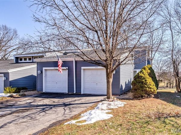 1015 Fairways Drive, Lake St Louis, MO 63367