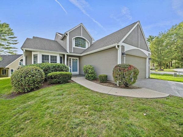 132 Cannon Forge Dr, Unit 132, Foxboro, MA 02035