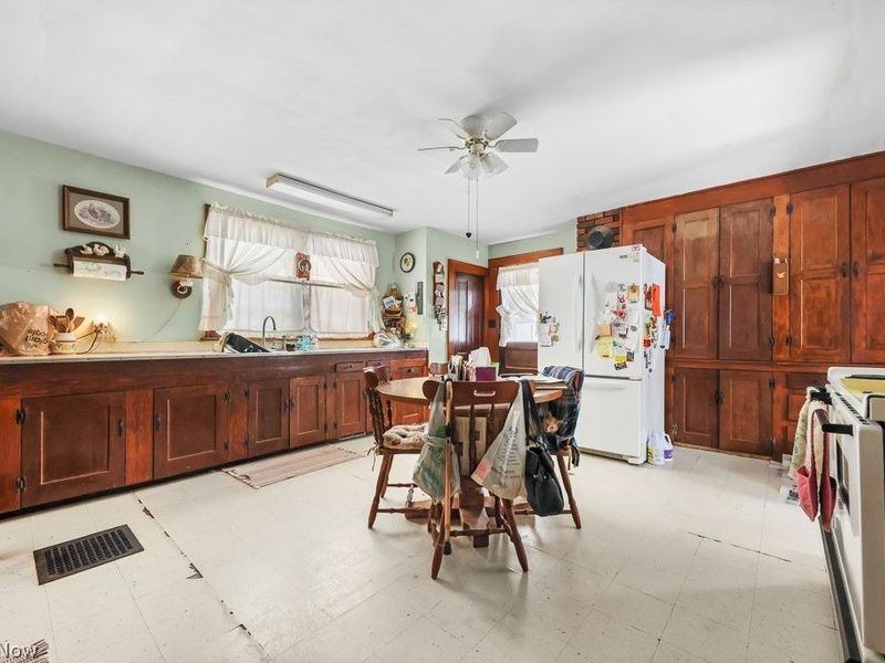 18262 W Pine Lake Road, Beloit, OH 44609 Photo 15