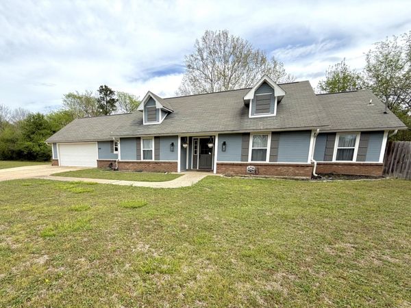 104 Marquette Cr., Tupelo, MS 38801