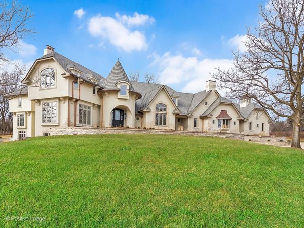 20 Natoma Drive, Oak Brook, IL 60523