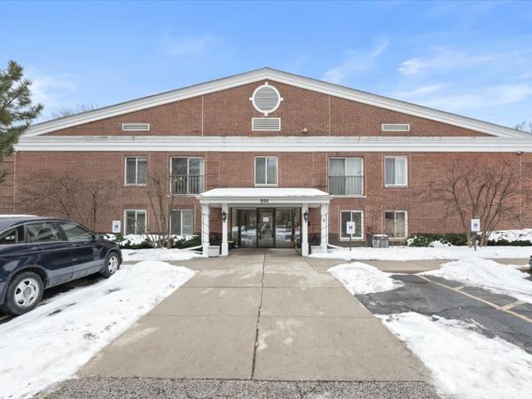 800 Ridge Road, Unit 117, Wilmette, IL 60091