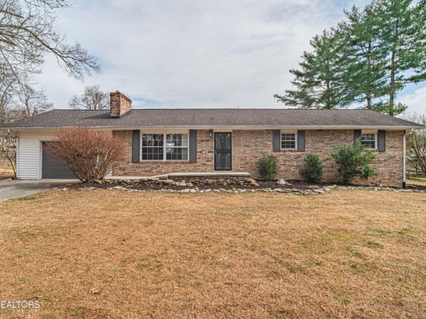 4712 Douglas Dam Rd, Strawberry Plains, TN 37871