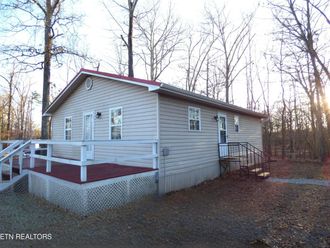 1369 Waterfront Drive Dandridge, TN 37725