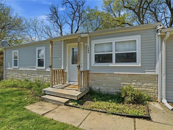 1040 S Cottonwood Street, Ottawa, KS 66067