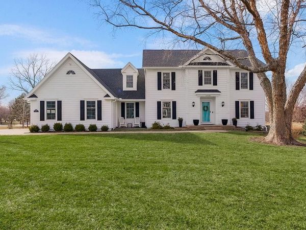 15142 Oakmont Street, Overland Park, KS 66221