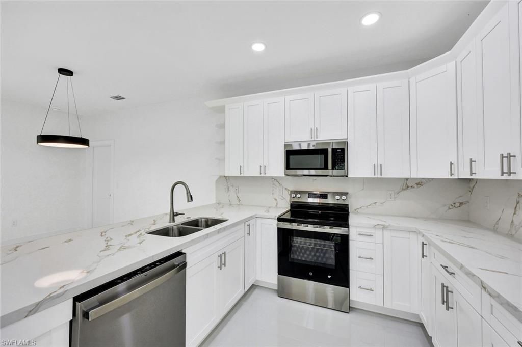 1137 Rahway St E, Lehigh Acres, FL 33974 Photo