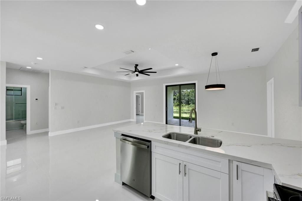 1137 Rahway St E, Lehigh Acres, FL 33974 Photo