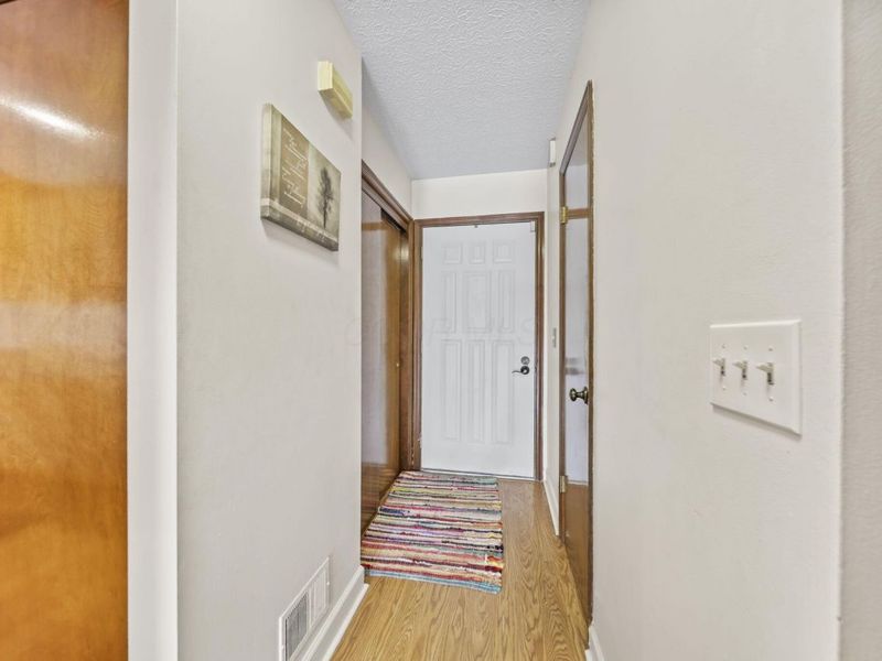 3234 Parkview Circle, Grove City, OH 43123 Photo 4