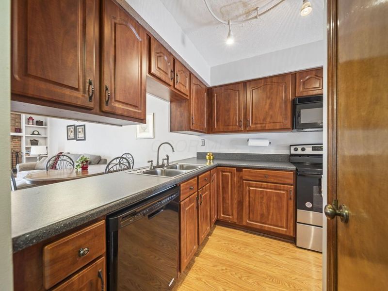 3234 Parkview Circle, Grove City, OH 43123 Photo 7