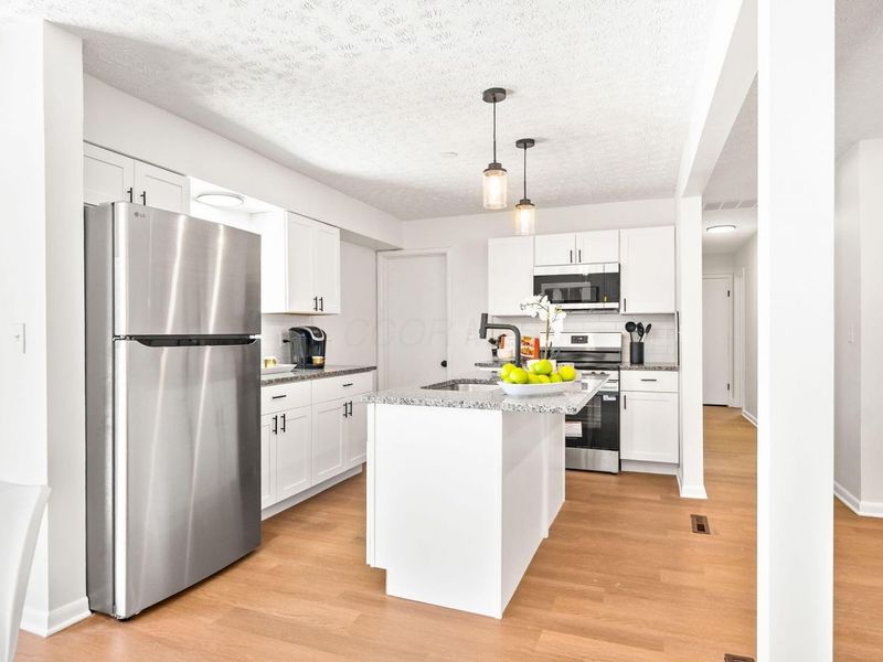 1550 Idlewild Drive, Columbus, OH 43232 Photo 6