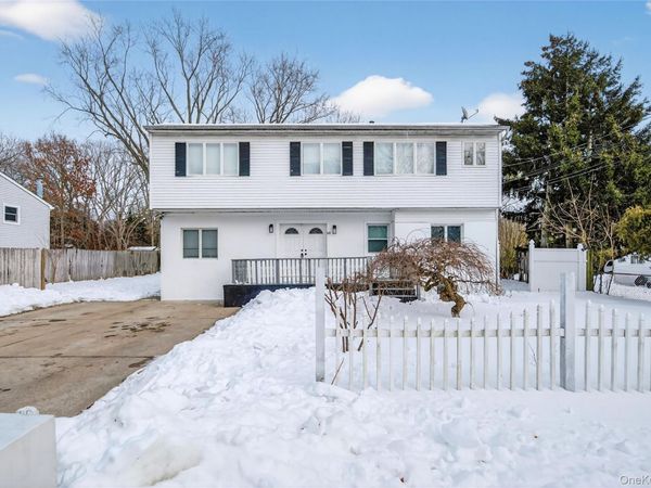 68 Champlain Street , Port Jefferson Station, NY 11776