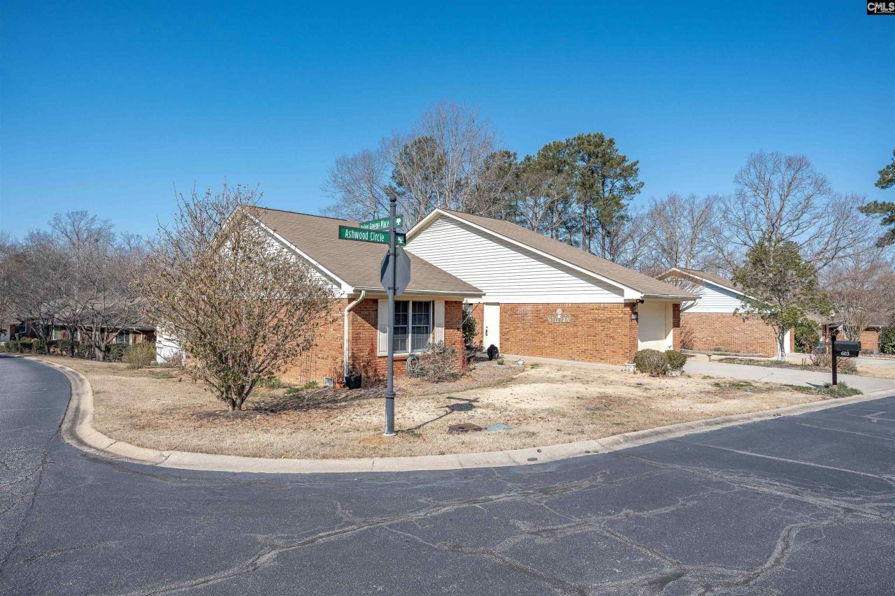 603 Ashwood Circle  Photo 4