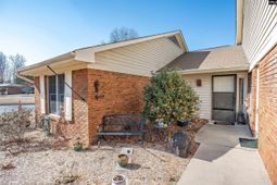 603 Ashwood Circle  photo 4