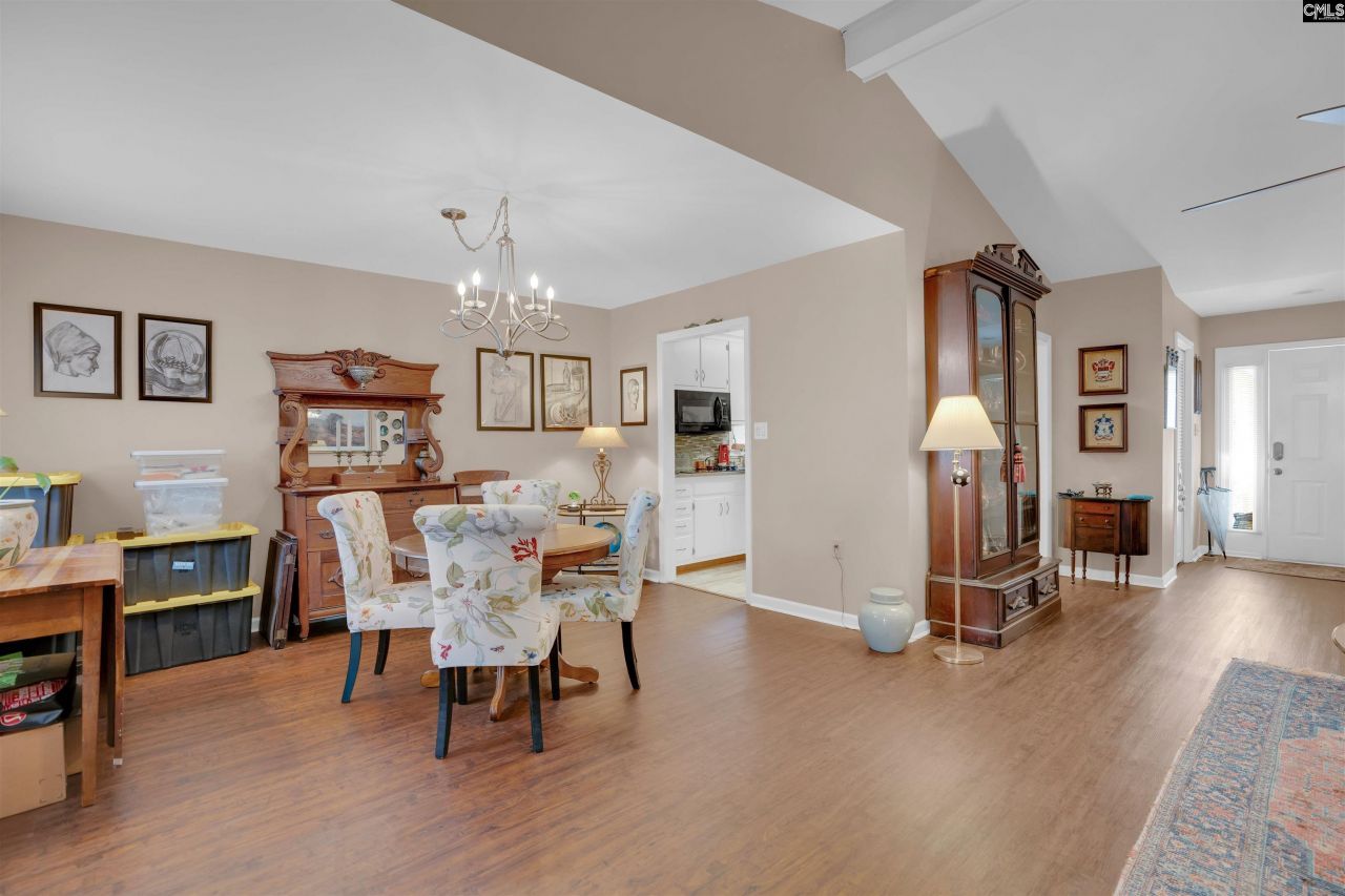 603 Ashwood Circle  Photo 6