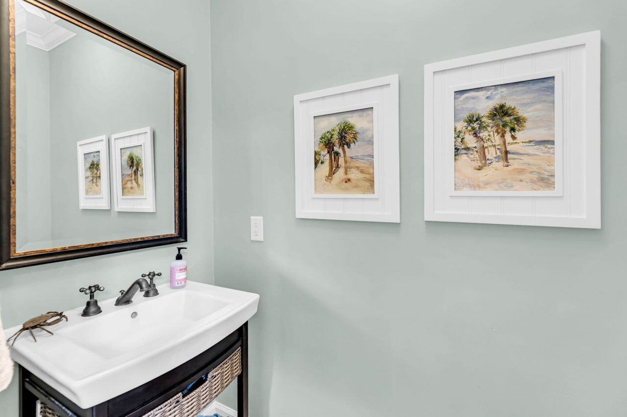 2410 The Haul Over Photo 16