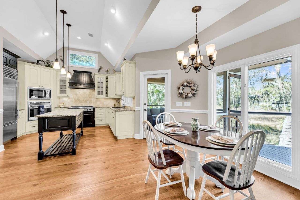 2410 The Haul Over Photo 23