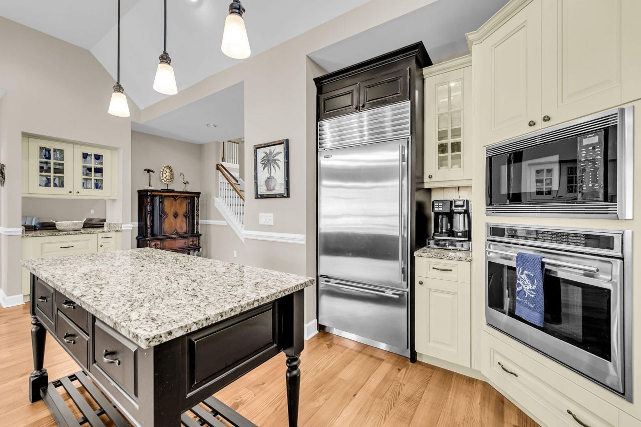 2410 The Haul Over Photo 27