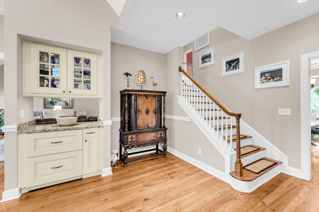 2410 The Haul Over Photo 29