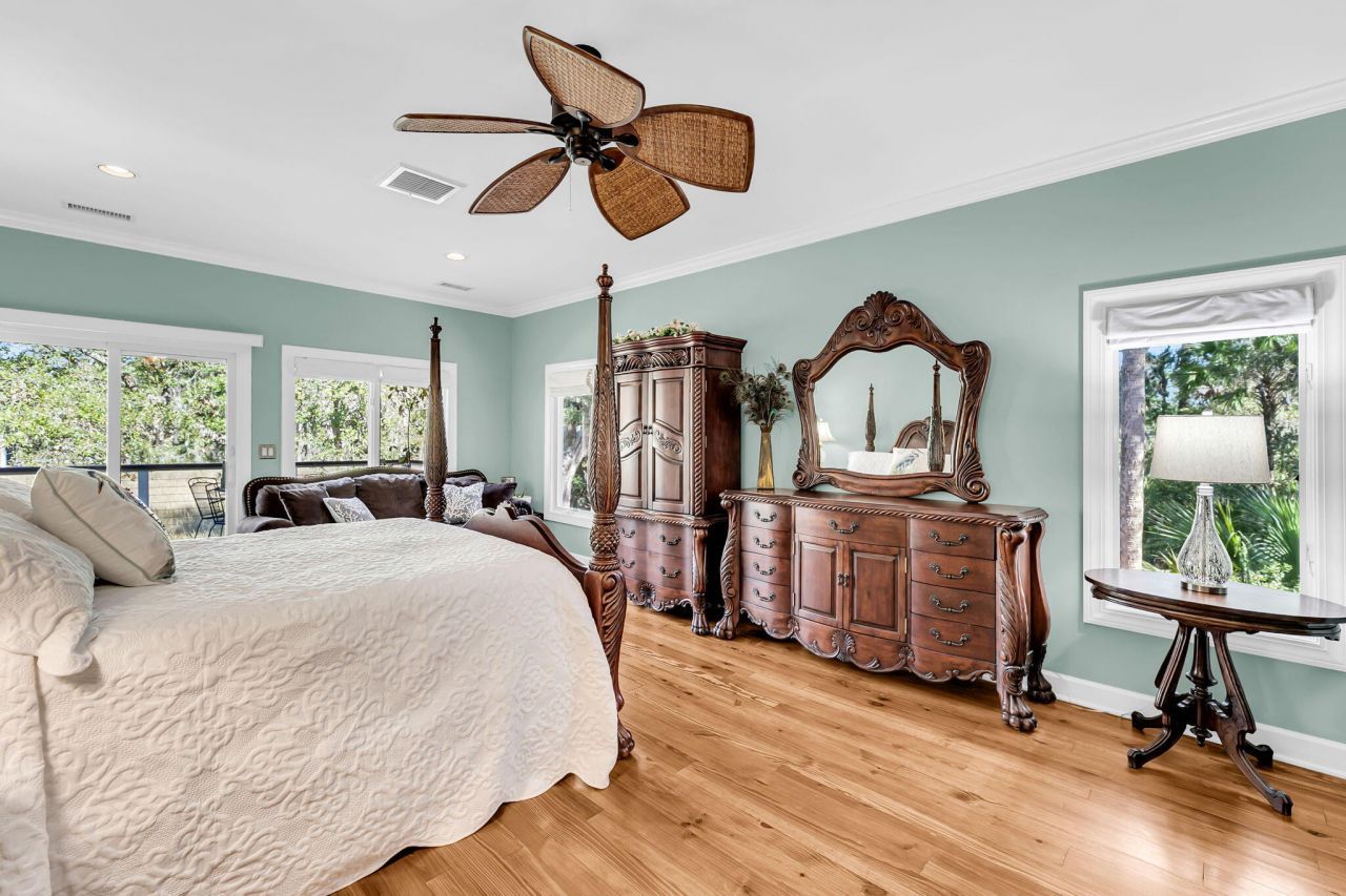 2410 The Haul Over Photo 31