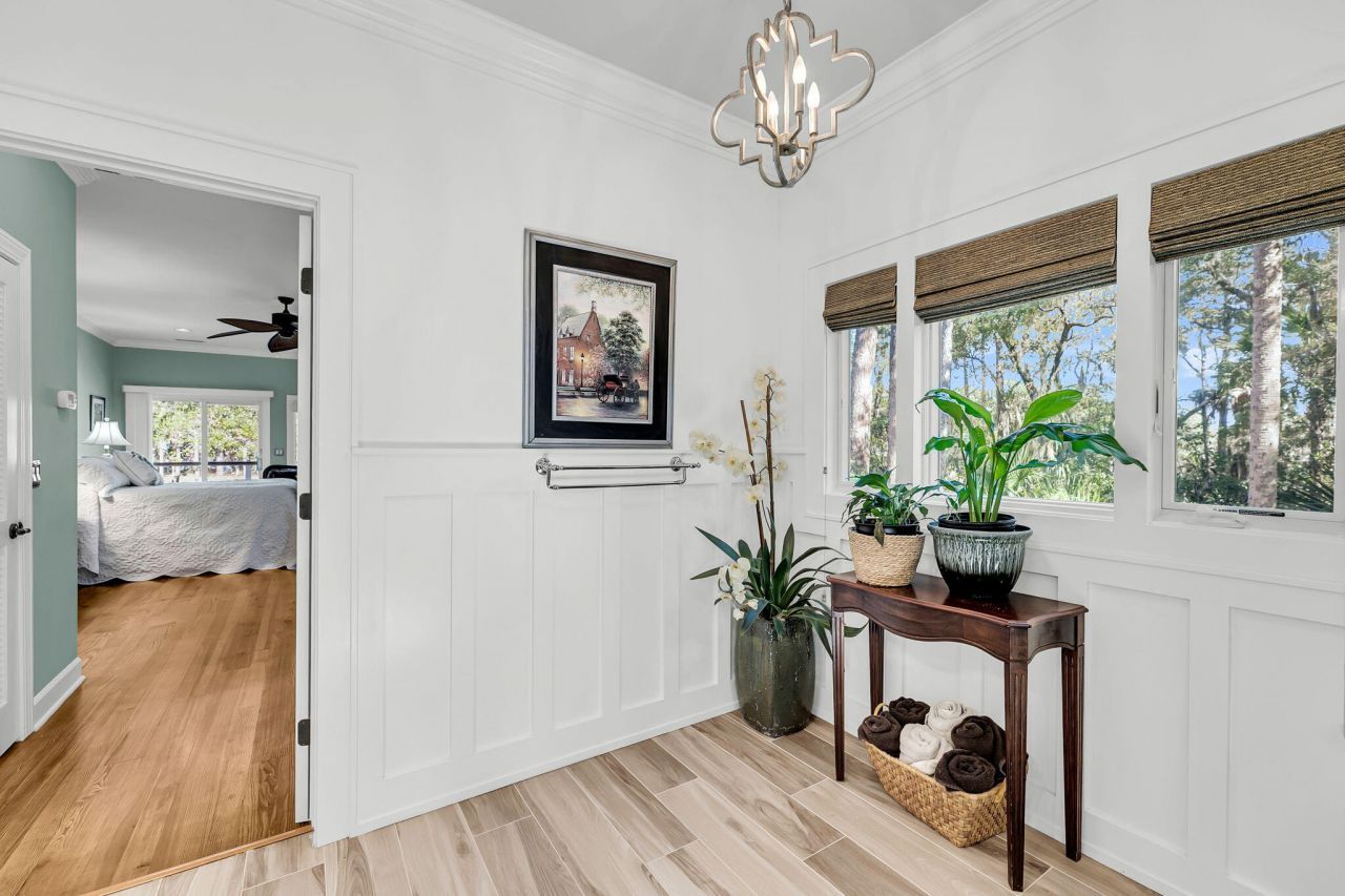 2410 The Haul Over Photo 37