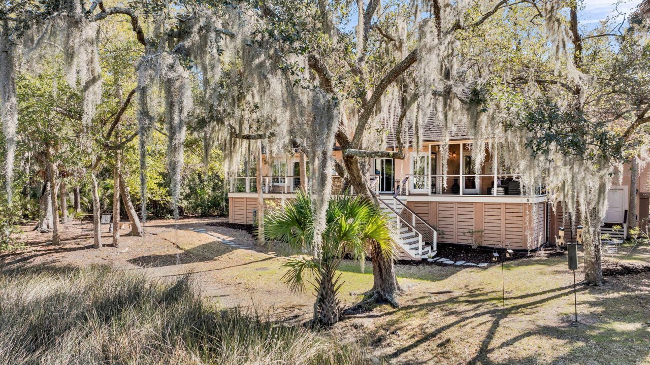 2410 The Haul Over Photo 64